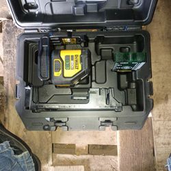 DeWalt 20v Green Cross line laser level