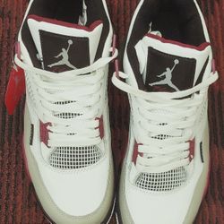100$ Jordan 4 Paris Saint Germain Size 9.5