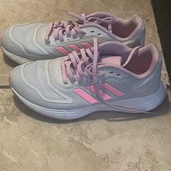 Adidas Youth Size 4 Shoes