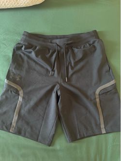Under Armour Men's L Gray Athletic Gym Shorts Drawstring Pockets Polyester