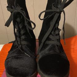 Women’s Shoes Boots