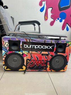 Bumpboxx Freestyle V3S Bluetooth in an NYC Graffiti design