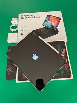 2TB Apple IPad Pro 12.9” 5th Generation ( M1 chip / 2024GB) WiFi + cellular (5G/Unlocked) with keyboard, pen &  Accessories