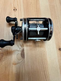 Abu Garcia 6500 C-3 Baitcasting reel w. 30 lb Braid, used, good condition
