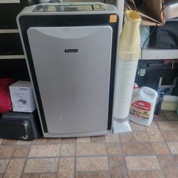 PORTABLE AIR CONDITIONER 
