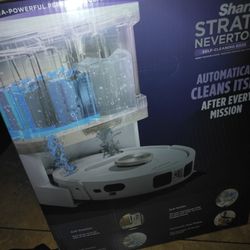 Shark Stratos never Touch Self Cleaning Base 
