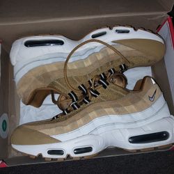 Nike Air Max 95 Essential