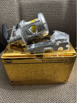 New PENN International VI 12VISX silver