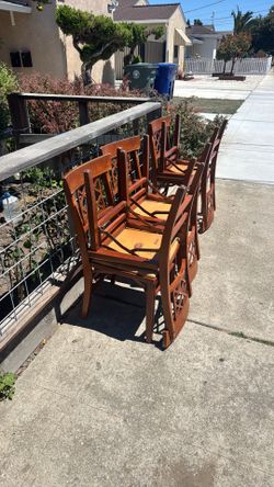 Table 6 chairs free
