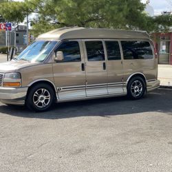 2005gmc Savanna Van
