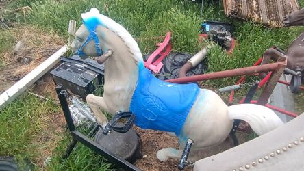 Bouncing horses
