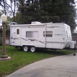 2006 Trailblazer By Komfort 