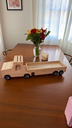 Tonies Storage Truck