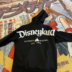 Black Disneyland Sweater Medium 