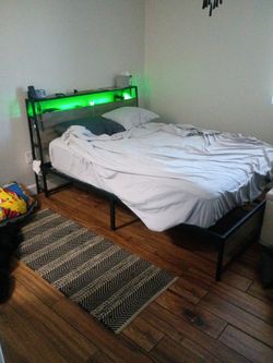 *MOVING SALE* LINSY queen bedframe