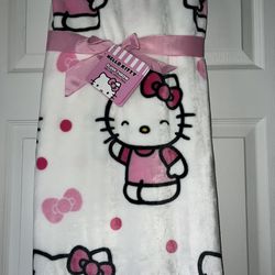 Hello Kitty Daisy Blanket 50” X 70”