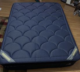 DreamCloud Luxe Hybrid Queen Mattress