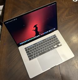 16 Inch MacBook Pro 💻 Intel i9 - 16gb Ram - 512gb SSD