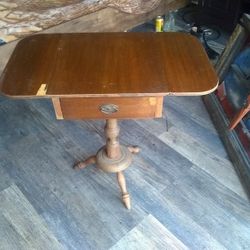  Leaf  End Table 25" Tall
