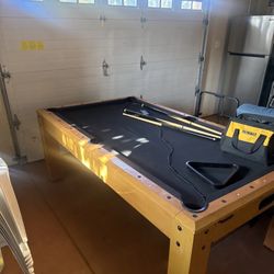 Pool Table – 7ft | Includes Accessories | Must Go