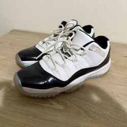 Jordan 11 Retro Low Iridescent (GS) 6.5