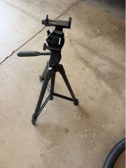 Cellphone tri pod holder