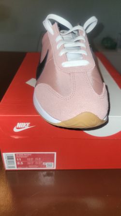 NIKE PACIFIC W11 M9.5