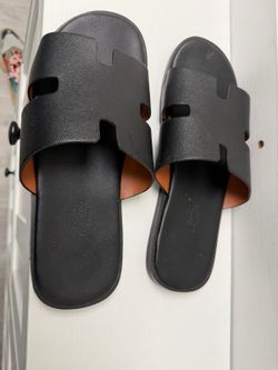 Men’s Black Slide Sandals – Size 45  Comfortable black slide sandals in good condition. Lightweight and easy to wear, perfect for everyday use, the be