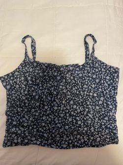 Hollister ruched top