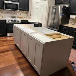 Your dream kitchen Island is just a click away. Beautiful luxurious shaker cabinets with soft close doors Quartz Countertops 