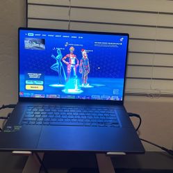 ROG G16 - Ultra 9 RTX 4070