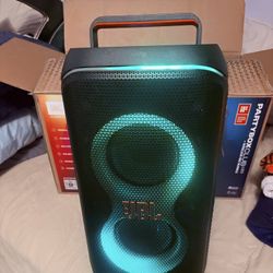 JBL PartyBox Club Live 120 – 160W Portable Bluetooth Party Speaker | Mic & Guitar Inputs | LED Light Show | IPX4 Splashproof