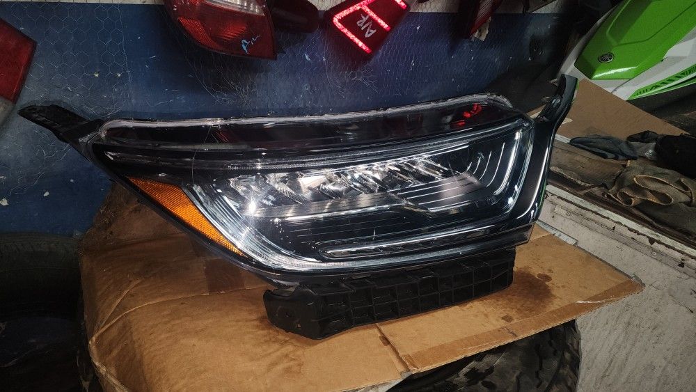 2017-2022 HONDA CR-V TOURING RH HEADLIGHT 