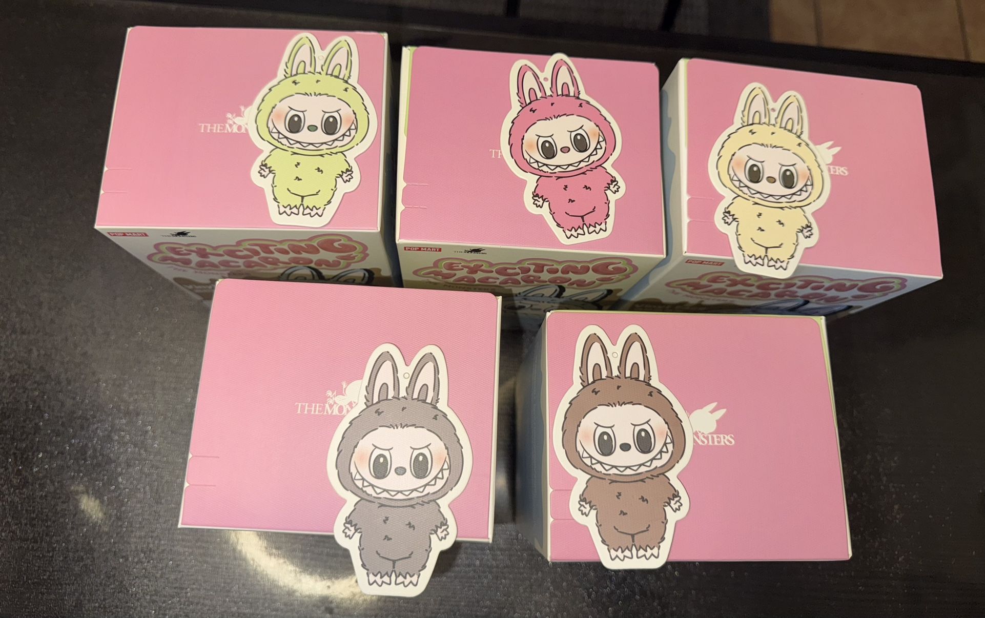 Exciting Macaron Labubu