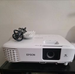 Projector Epson Home Cinema 880