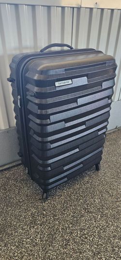 Samsonite Centric 2 Hardside Large Checked Spinner Suitcase