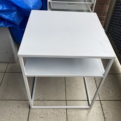 Indoor/Outdoor 2-Tier End/Side Table, White Metal, 20x20x24