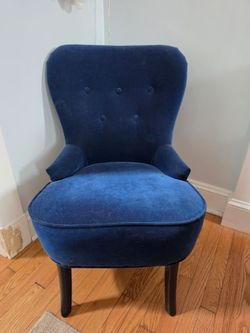 Velvet accent chair - dark blue
