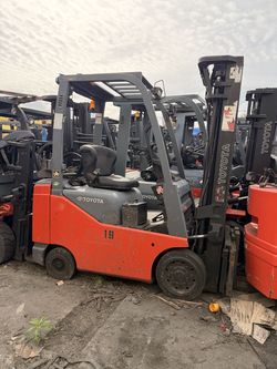 Toyota Forklift, 3,300 Lbs Capacity