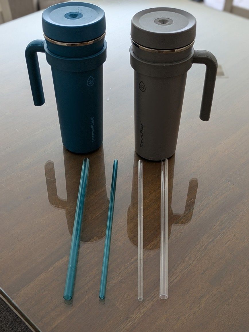 Set of Tumblers with straws