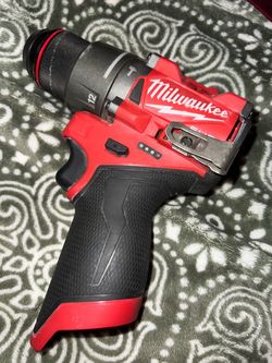 Milwaukee fuel m12 drill