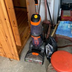 Bissell Carpet Cleaner 