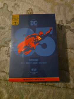 SDCC 2023 Comic Con Exclusive Superman 85th Anniversary Gold Label DC McFarlane