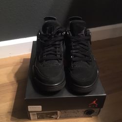 JORDAN 4 BLACK CATS  SIZE 7Y