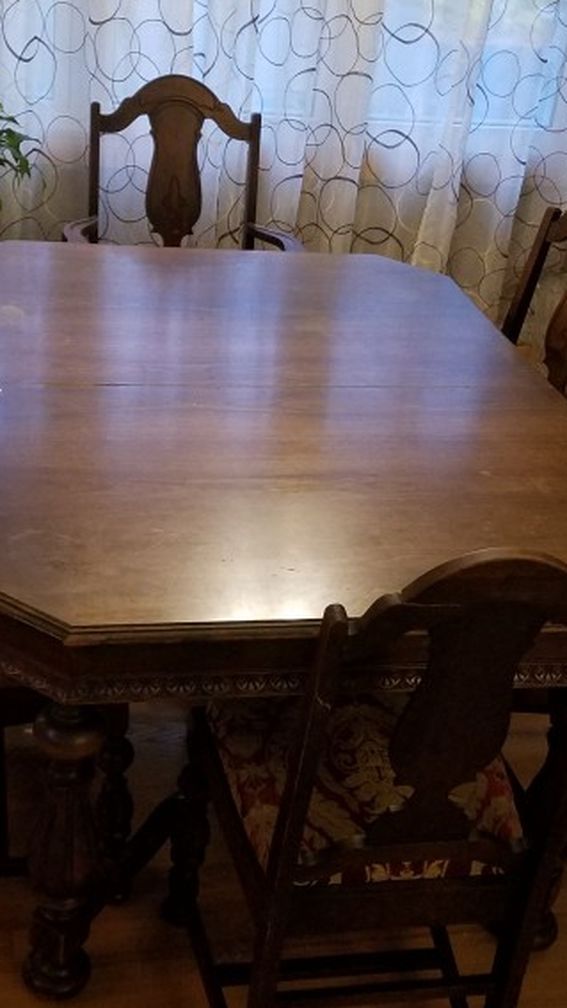 Antique Dining Room Set