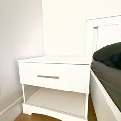 bed side table