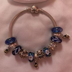 Pandora Bracelet With 12 Pandora Charms 