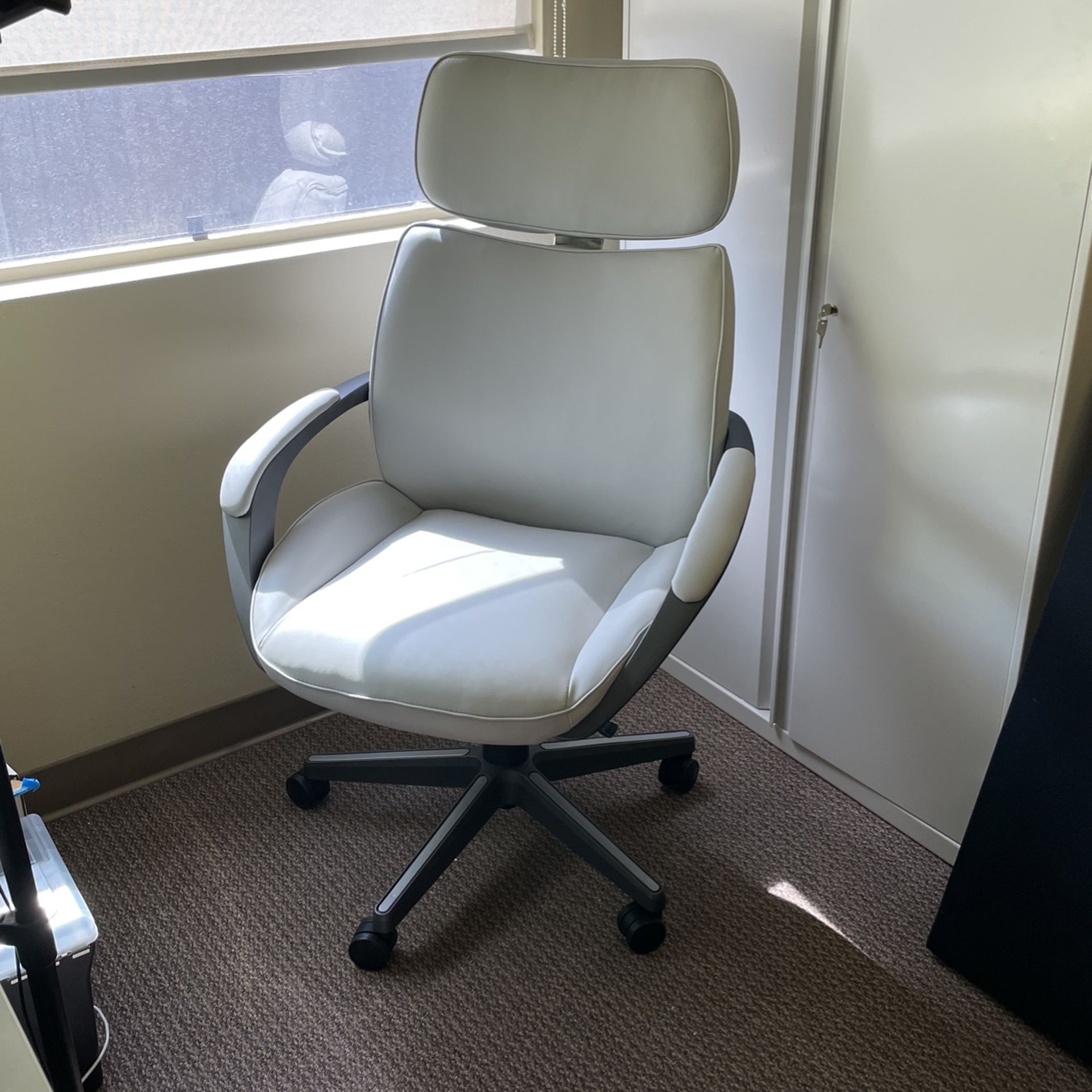 Executive Chair - New