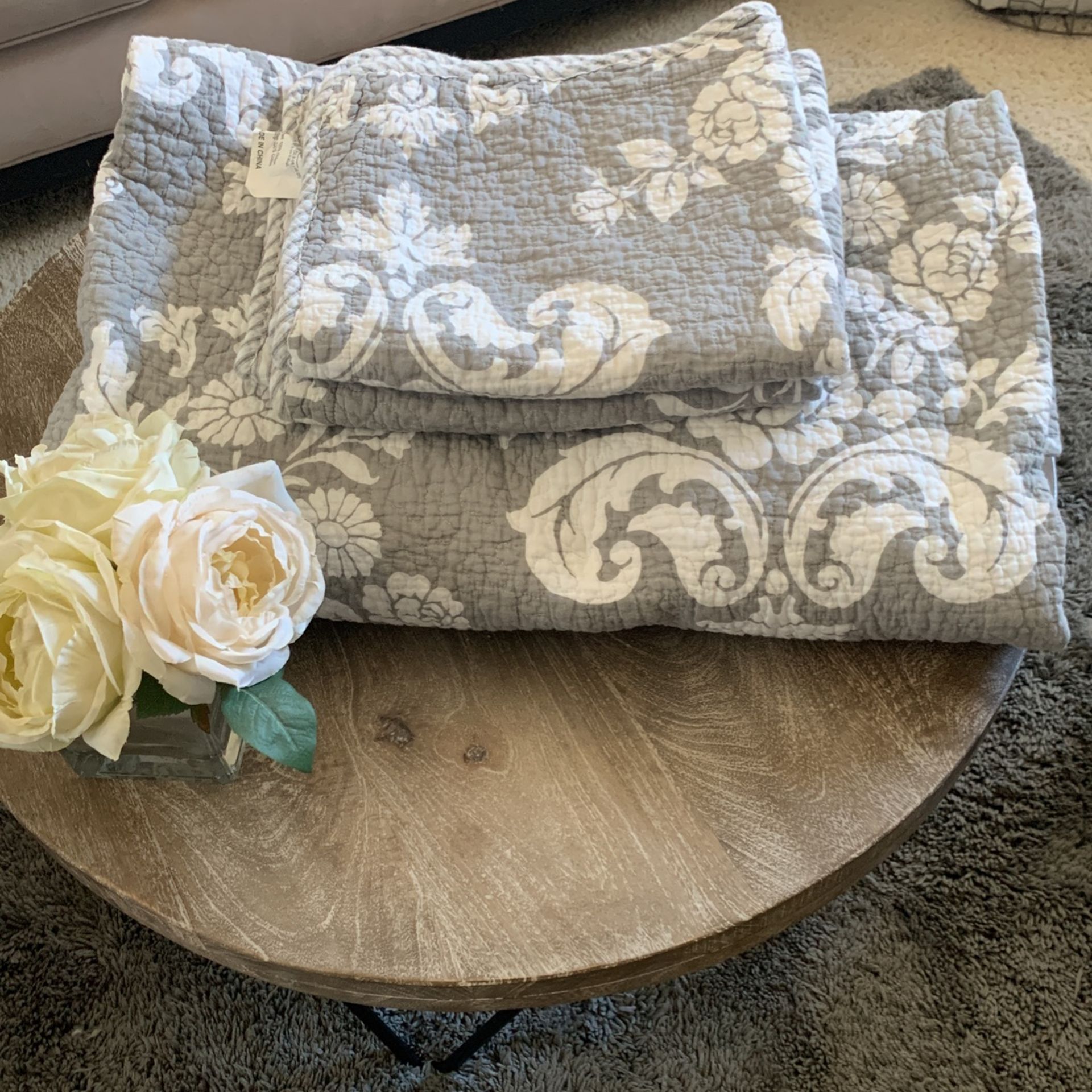Croft & Barrow Quilt. Size King/Cal King
