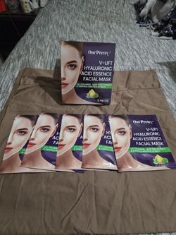 Our Pretty V-Lift Hyaluronic Acid Essence Facial Mask 5 in package $5 each 
(49) Available